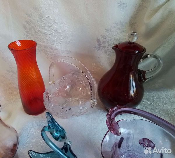 Винтажные вазы, цветное стекло