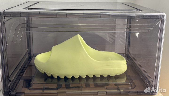 Тапочки Adidas Yeezy slide