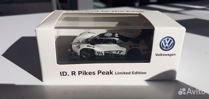 Коллекционные модели машин VW 1:43 и 1:87