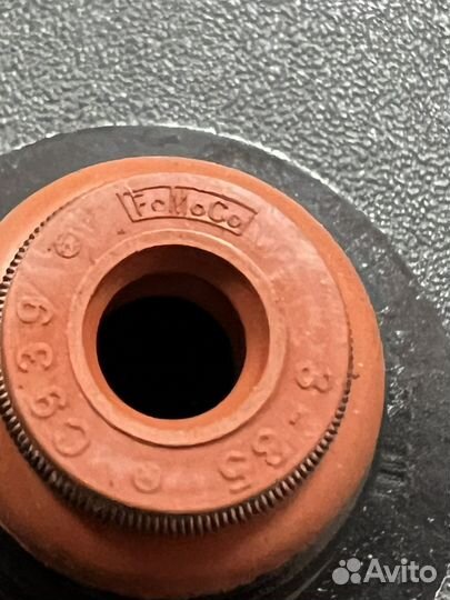 BL3Z6571A Сальник клапана ford