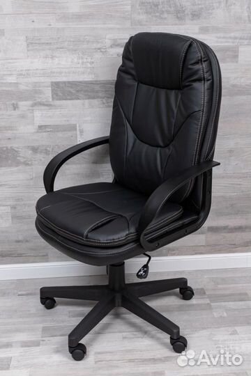 Кресло из экокожи