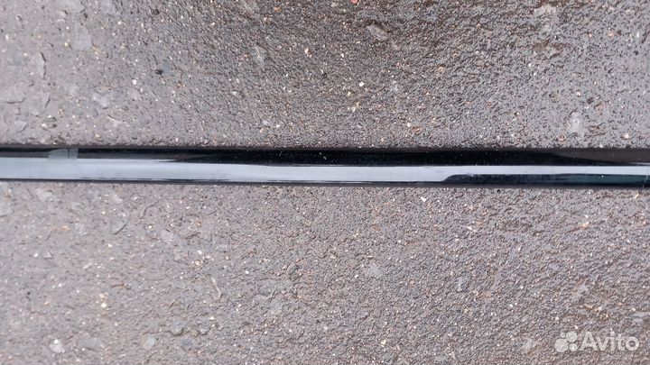 Range Rover Evoque 11- верх молдинг двери зад прав