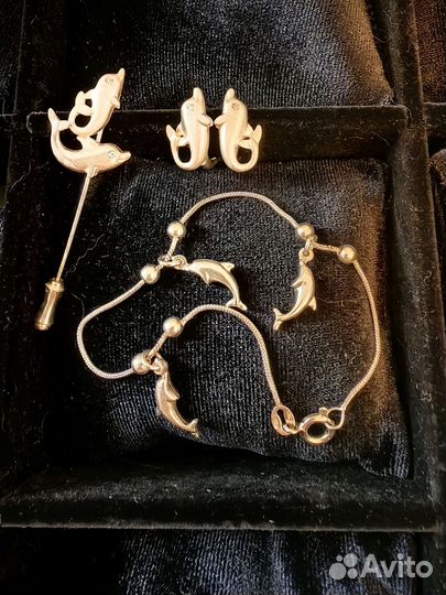 Серебрянный гарнитур 7 Дельфинов