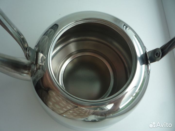 Чайник со свистком, тарелка, спиртовая горелка