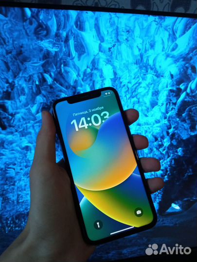 iPhone Xs, 64 ГБ