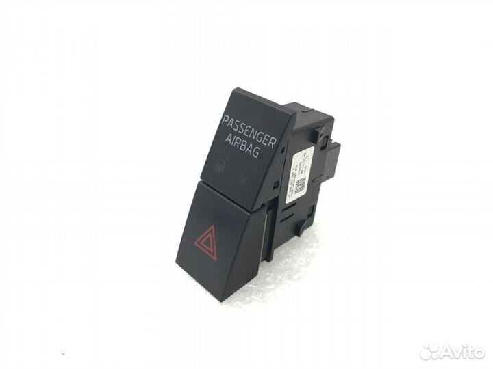 Кнопка аварийной сигнализации Skoda Octavia 1.6