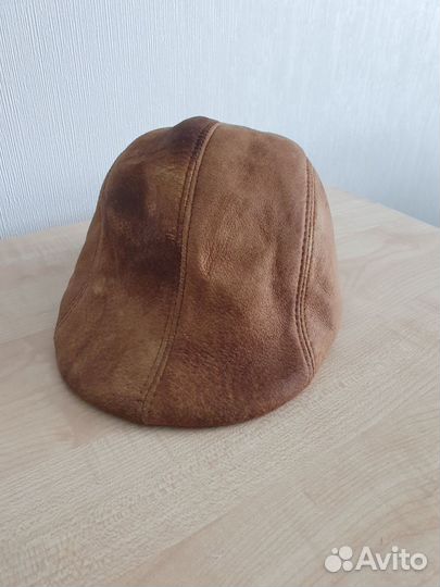 Кепка из натуральной мягкой кожи