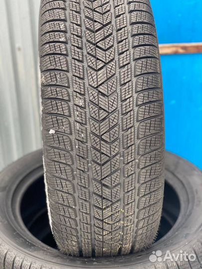 Pirelli Scorpion Winter 2 275/50 R21 113V