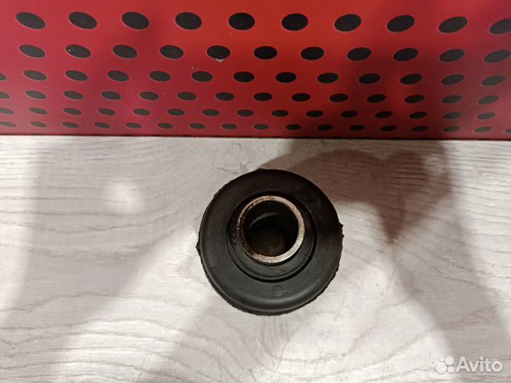 Подушка рамы Toyota Land Cruiser 200 2015