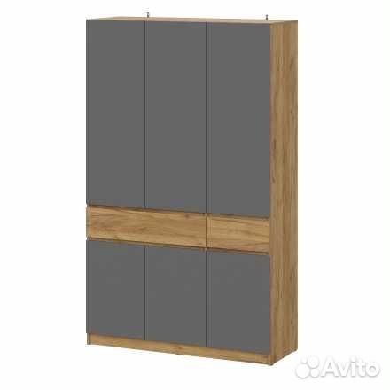 Шкаф трехстворчатый 