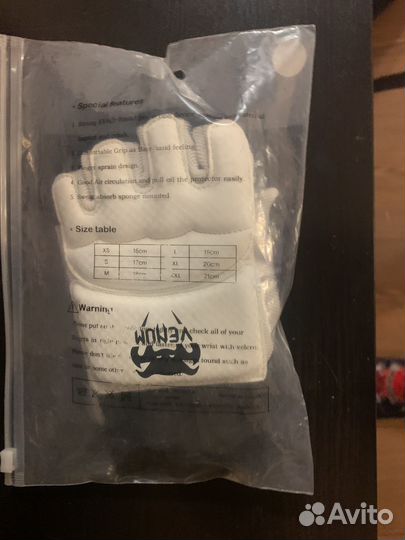 Перчатки (MMA) venum