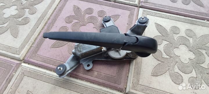 Моторчик и трапеция заднего дворника Тойота Рав 4