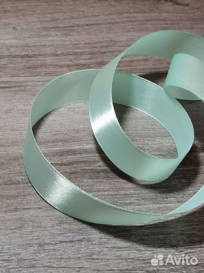 Бумага подарочная 100х70см + атласная лента 2м