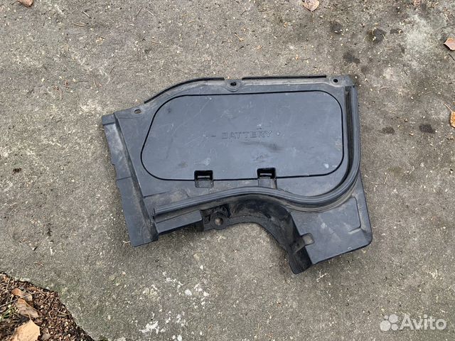 Infiniti fx 35 fx45 крышка аккумулятора