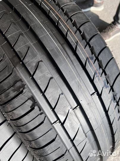 Michelin Latitude Sport 255/45 R20