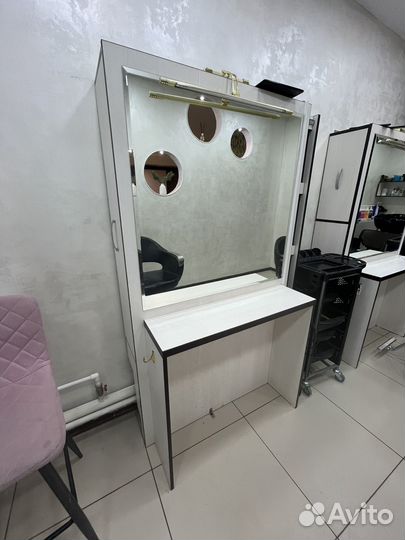 Парикмахерский стол