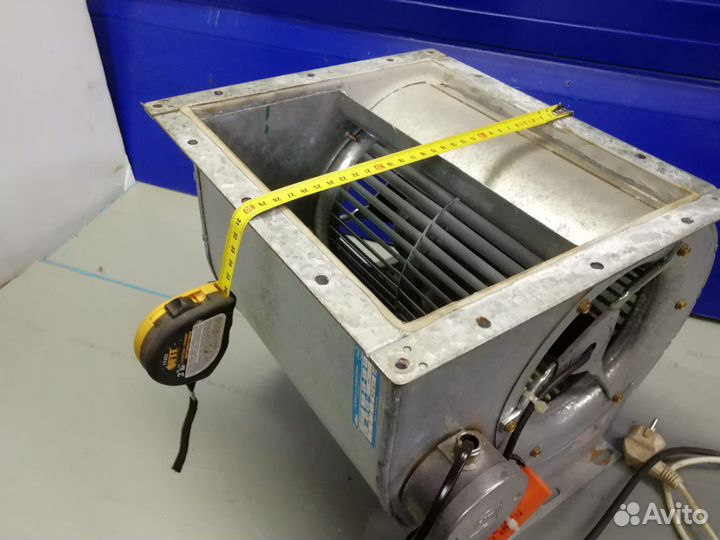 Вентилятор центробежный Ebmpapst D4E200-CA02-29