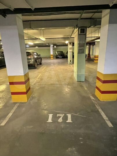 Машиноместо