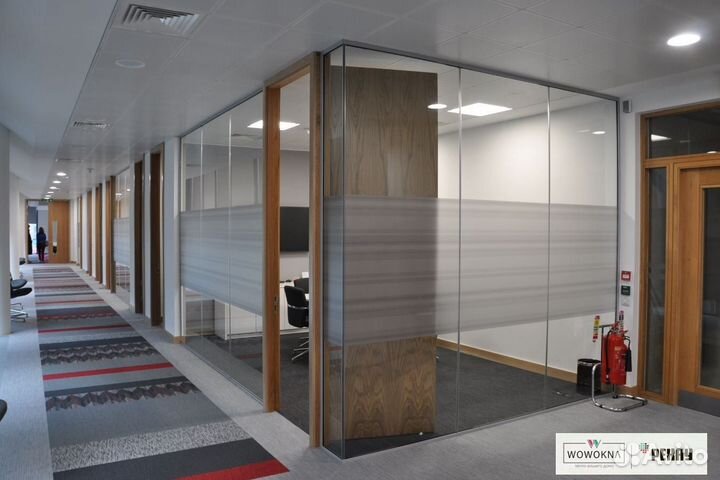 Раздвижные стеклянные перегородки