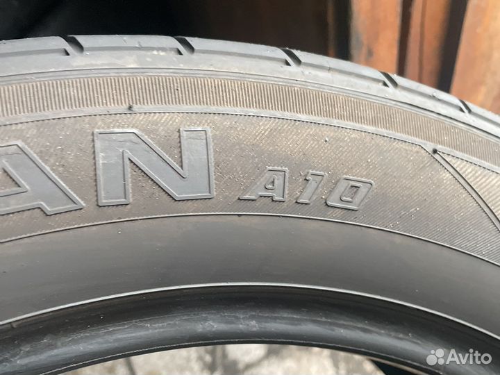 Yokohama Advan A10 215/55 R17 94V