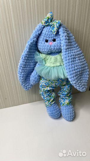 Вязанная зайка