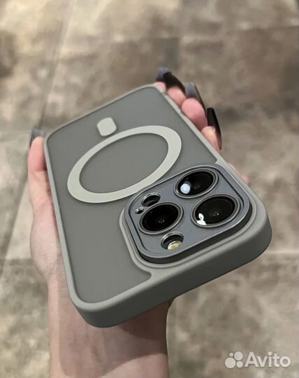 Чехол для iPhone 15 Pro Max с зарядкой