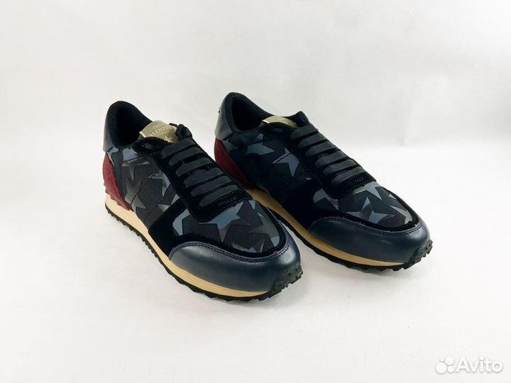 Кроссовки Valentino Rockrunner Star Studded