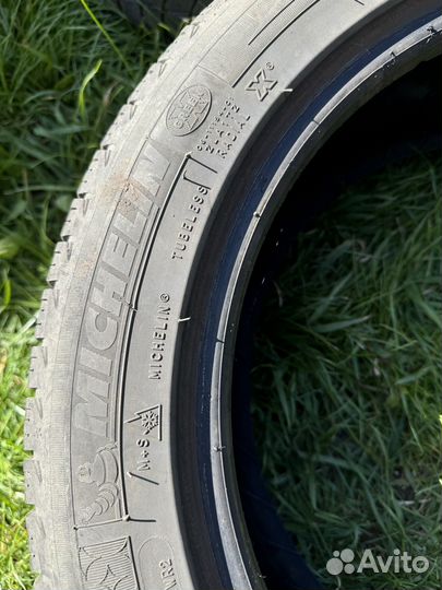 Michelin X-Ice North 3 215/50 R17