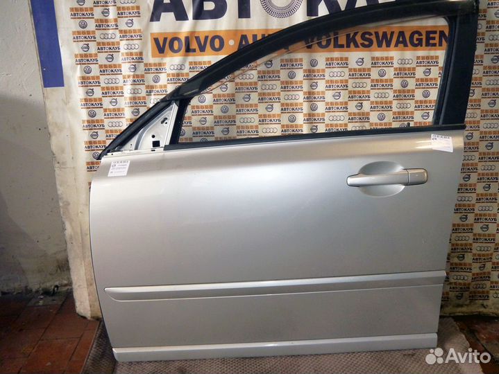 Дверь передняя левая S40-2 V50 Вольво Серебро
