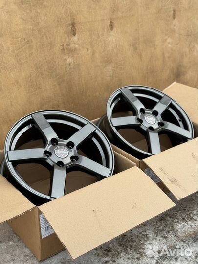 Нoвые Диски r16 5x112 Vossen CV3 графит