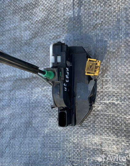 Замок задней правой двери Cevrolet Cruze
