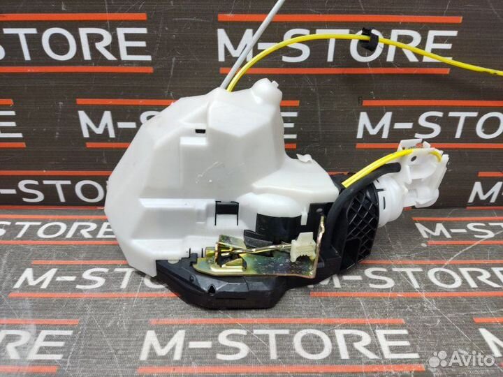 Замок двери задний правый Mercedes-Benz S-Class