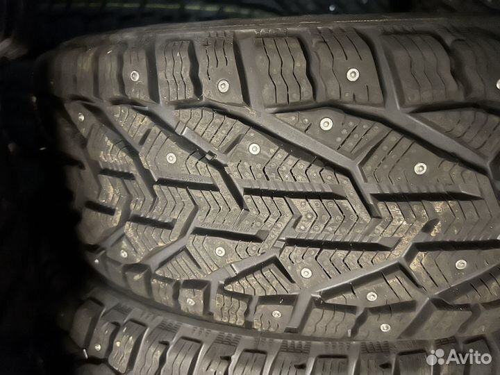 Tigar Ice 205/60 R16 96T