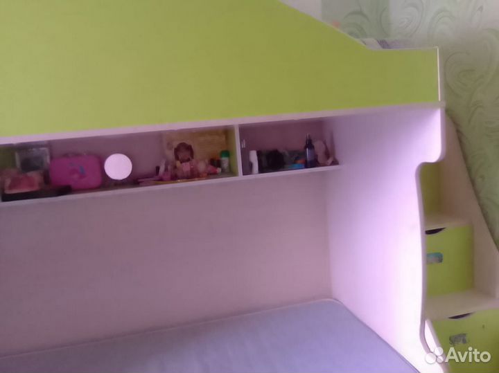 Кровать двухъярусная