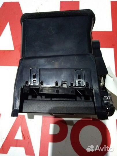 Дефлектор воздушный правый Toyota Camry 50