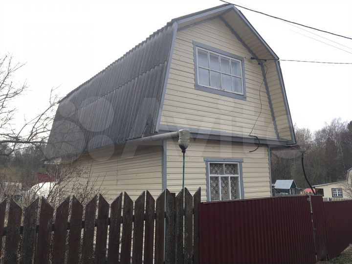 Дача 31,8 м² на участке 8 сот.