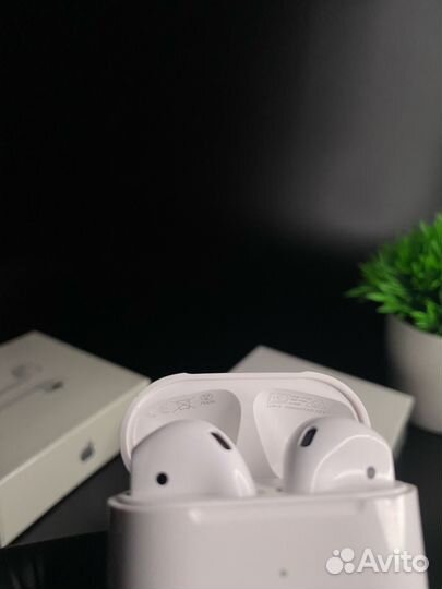 Airpods 2 новые + бонус чехол