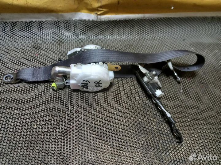Ремень безопасности передний правый Lexus IS250