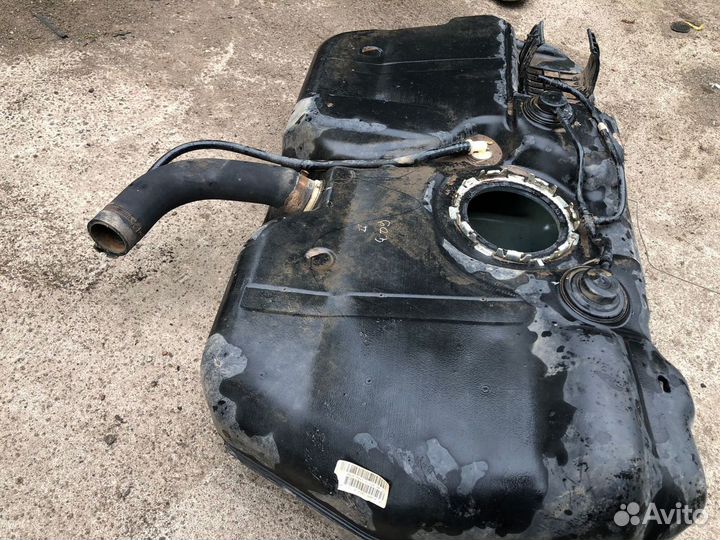 Бензобак Гранта