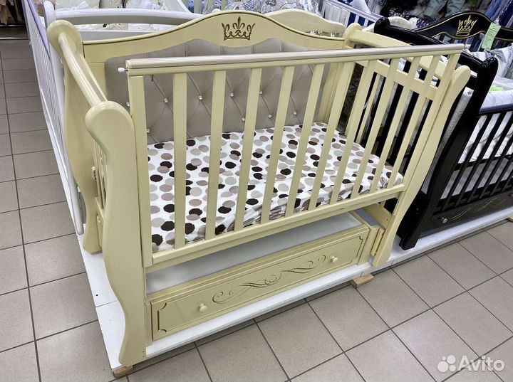 Детская кроватка