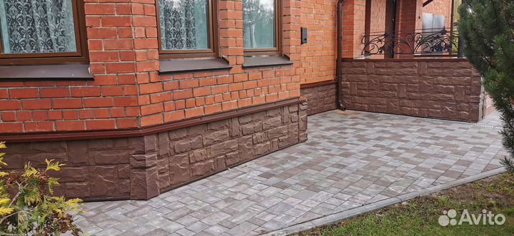 Отделка цоколя дома