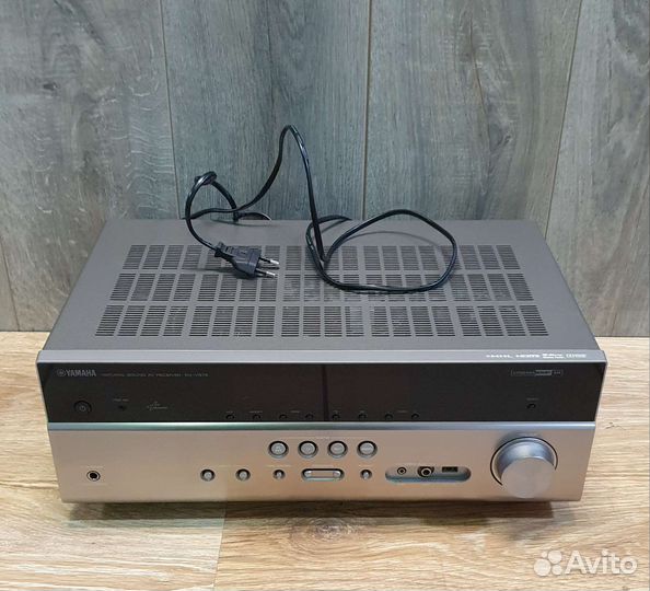 AV ресивер Yamaha RX-V575