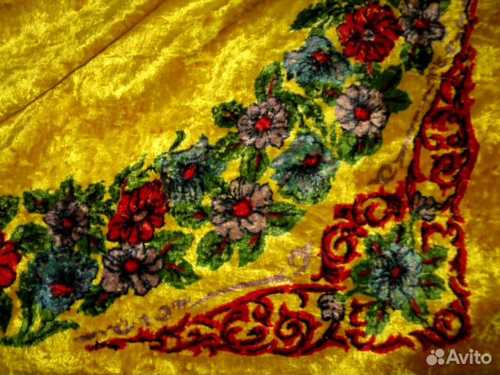 Скатерть плюшевая с цветами винтаж СССР