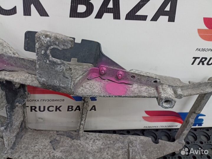 Кронштейн фары левой Daf XF105