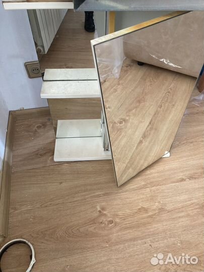 Полка для ванной с зеркалом