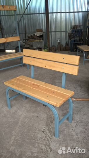 Скамьи гимнастические и гардеробные от производите