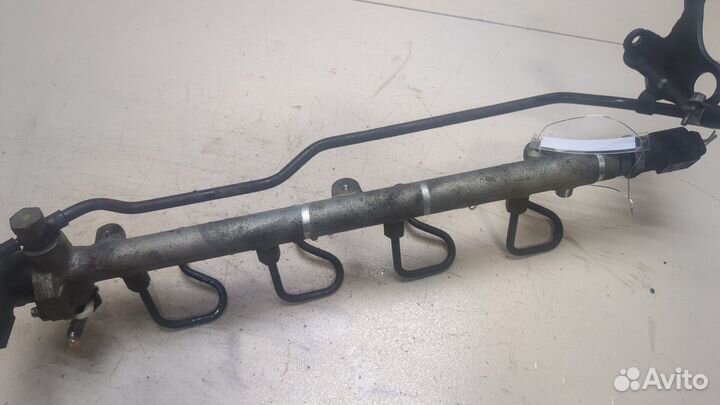 Рампа топливная Mercedes A W168, 2004