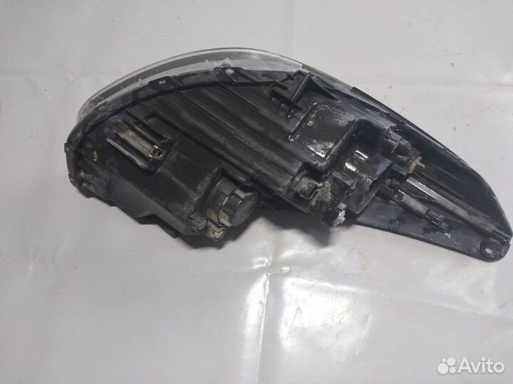 Фара передняя левая Hyundai Ix35 хэтчбэк G4KD 2011