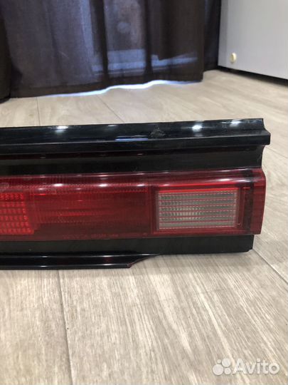 Прдается левая задняя фара на марк 2 90 кузов