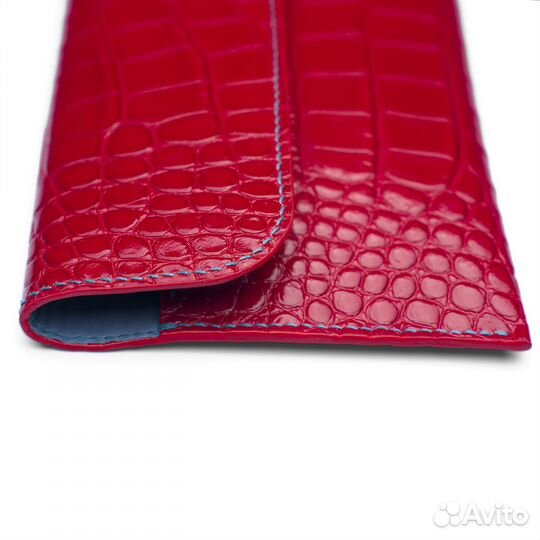 Мастер по работе с кожей